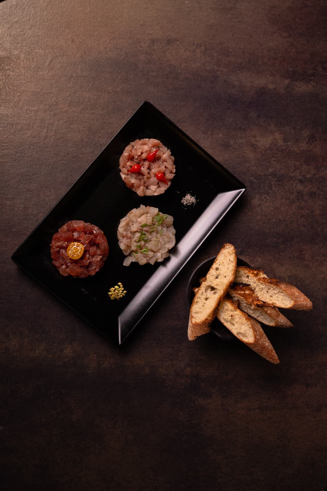Tartare preparata da VinArium